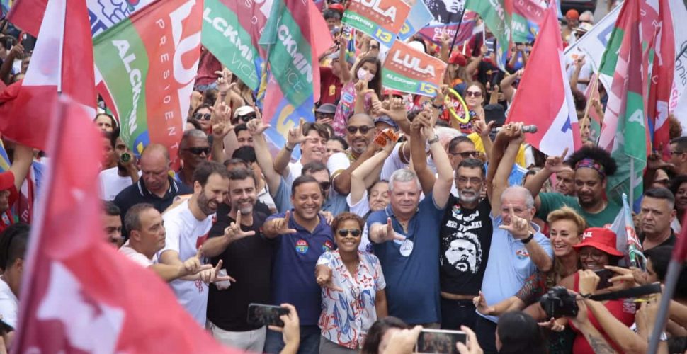 Ato pró-Lula em Niterói reuniu caciques políticos e cerca de 5 mil pessoas. Foto: Divulgação