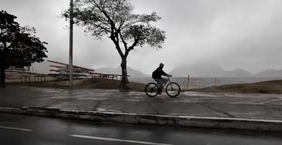 Frente fria deixa o tempo chuvoso. Foto- Prefeitura de Niterói