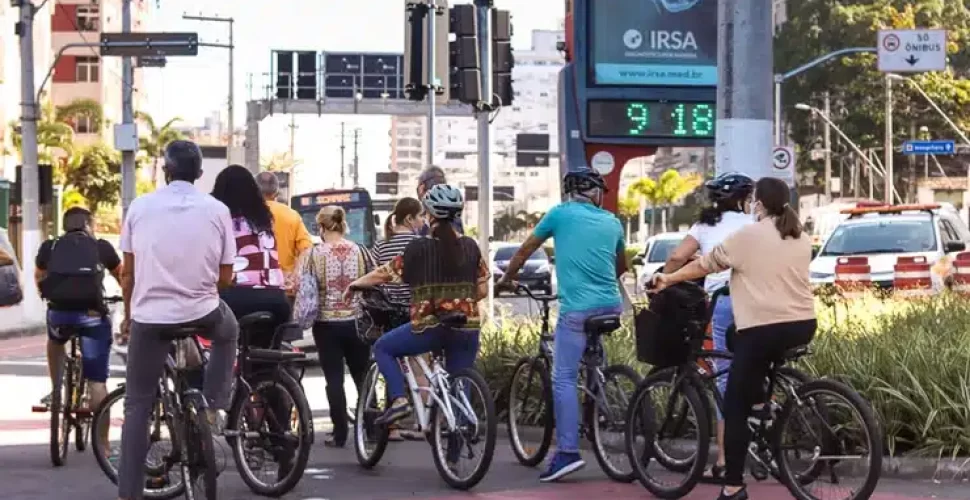Moradores de Niterói costumam usar bikes para trabalhar. Foto: Amanda Ares