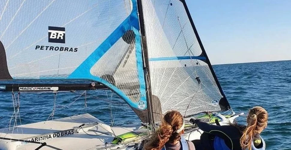 Martine Grael e Kahena Kunze disputam mais três regatas na madrugada desta sexta (30) : Foto- Reprodução Instagram