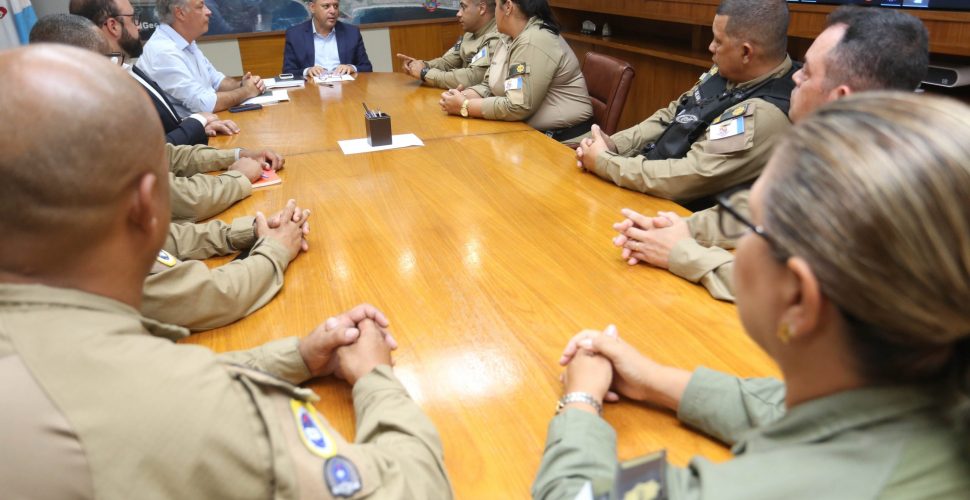 Prefeito Rodrigo neves tem reunião com as equipes da Guarda Municipal-17 (1)