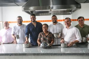 Secretario Executivo Felipe Peixoto visita escola de gastronomia do Fonseca-20