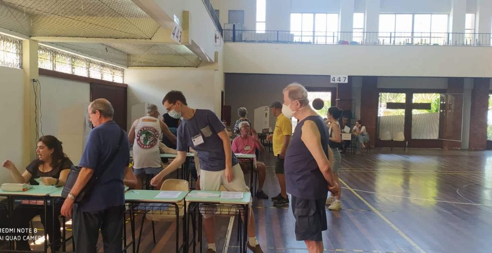 Colégio Assunção sem filas para votar no início da manã. Foto: leitor