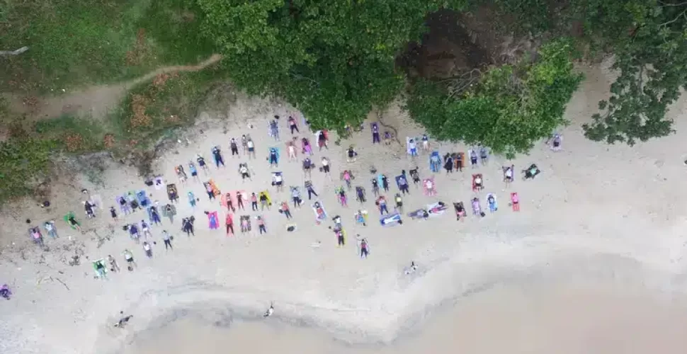 Yoga na praia de Boa Viagem : Foto- Divulgação