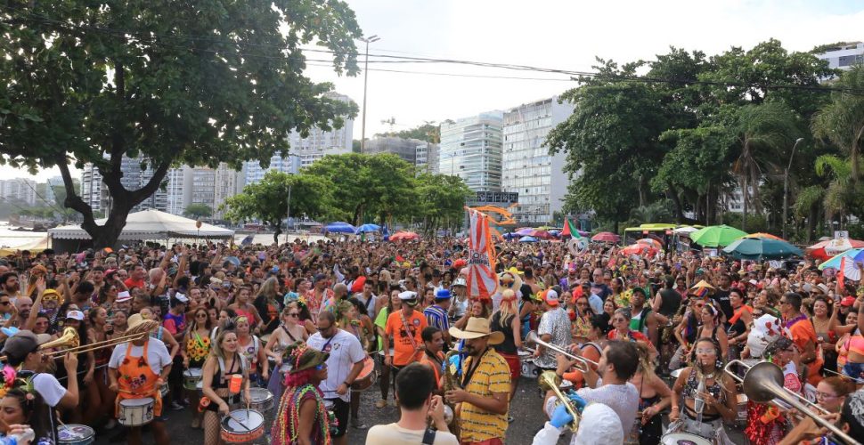 bloco na praia de icaraí