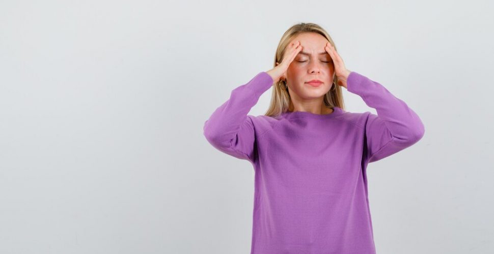 expressive-young-woman-posing_176474-101871