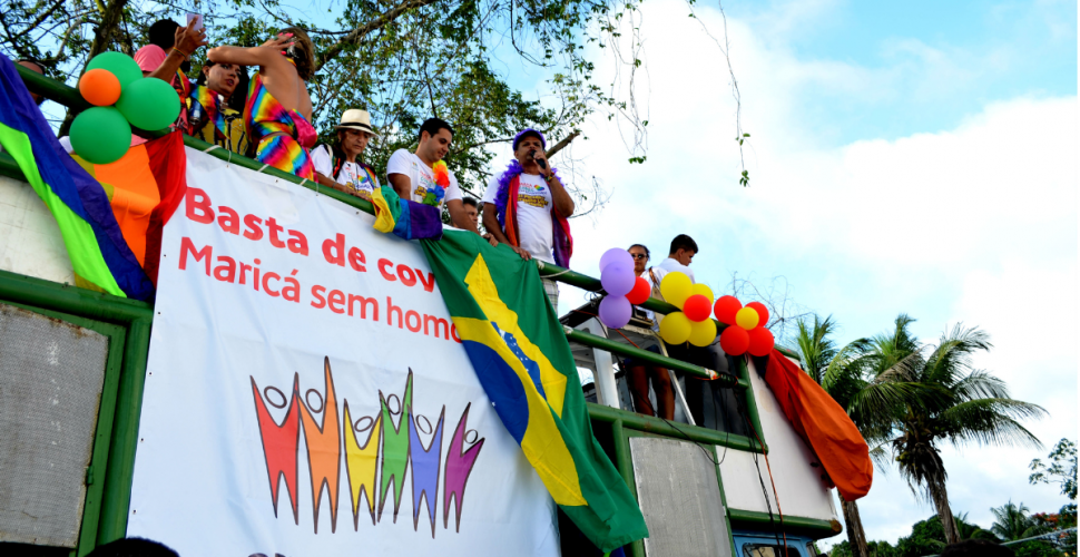 parada lgbt maricá