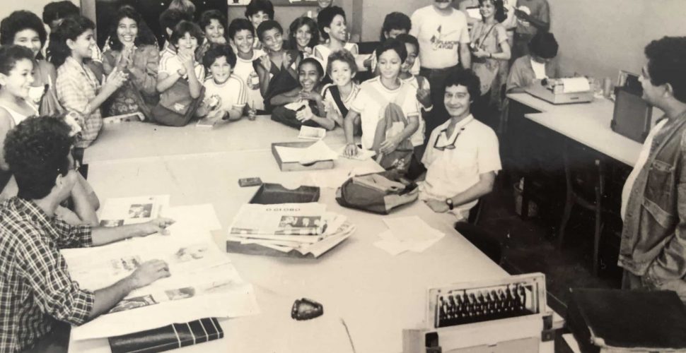 Alunos de Niterói visitam a antiga Redação do jornal O Fluminense, na década de 1980