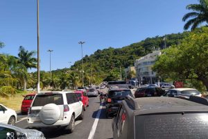 Aumenta a circulação de carros em Niterói. Foto: leitor