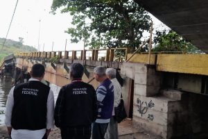 ponte na zona portuária de niterói