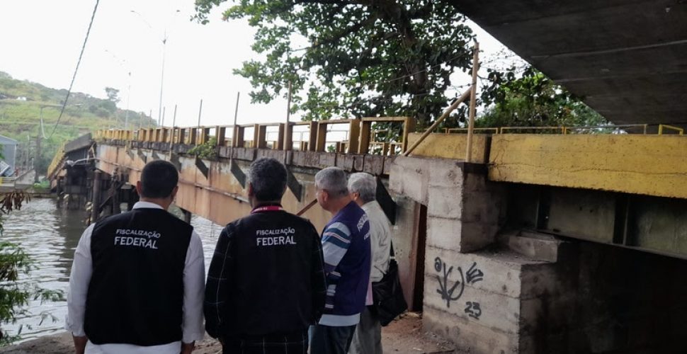 ponte na zona portuária de niterói