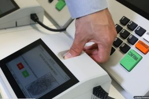 urna eletrônica com biometria